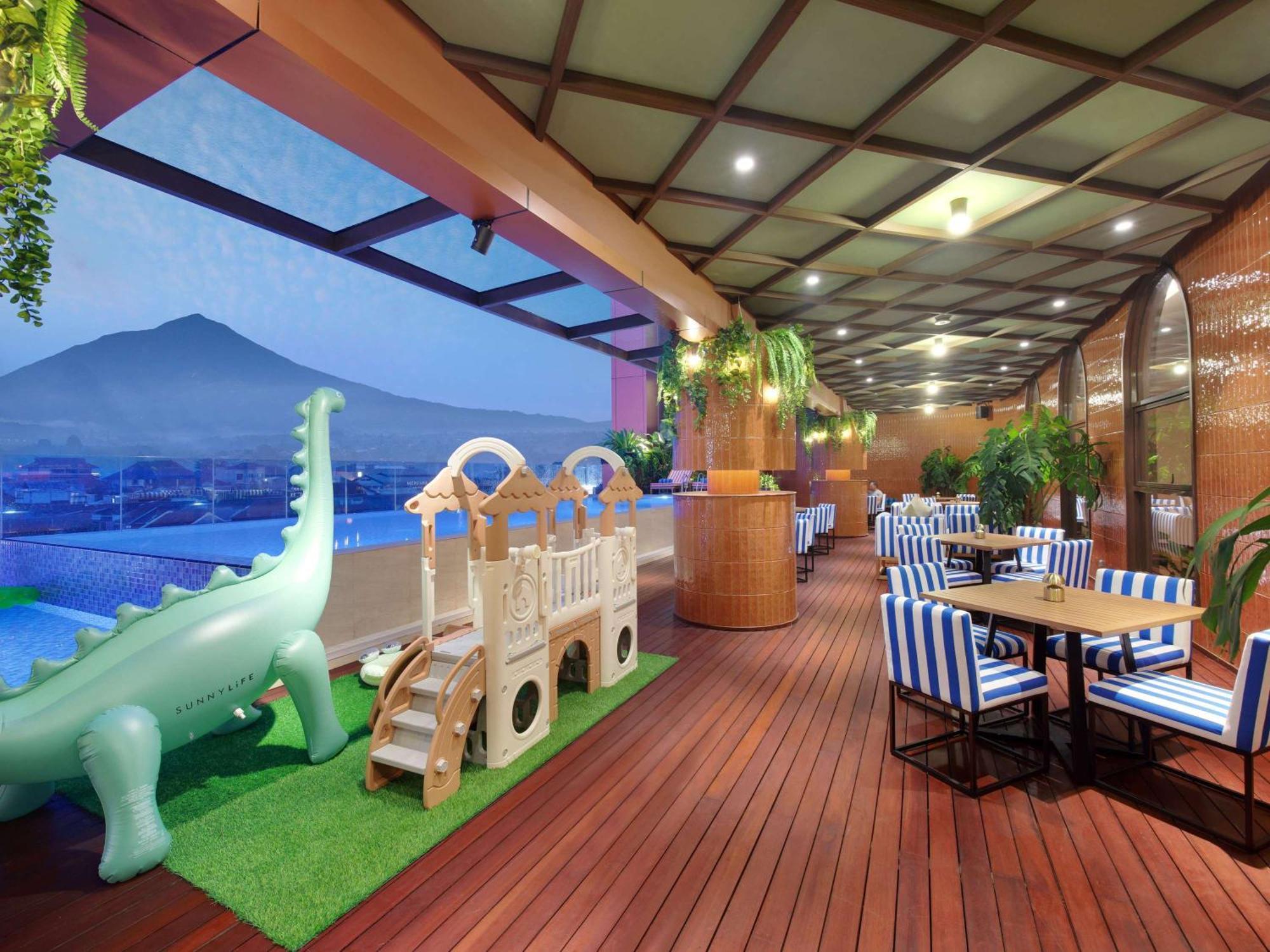 Mercure Garut City Center Экстерьер фото
