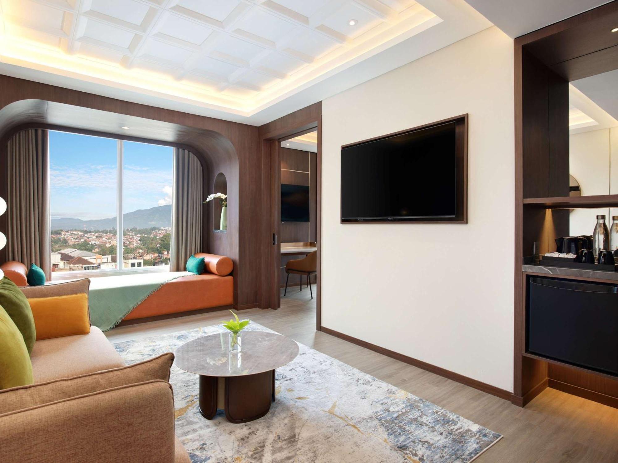 Mercure Garut City Center Экстерьер фото