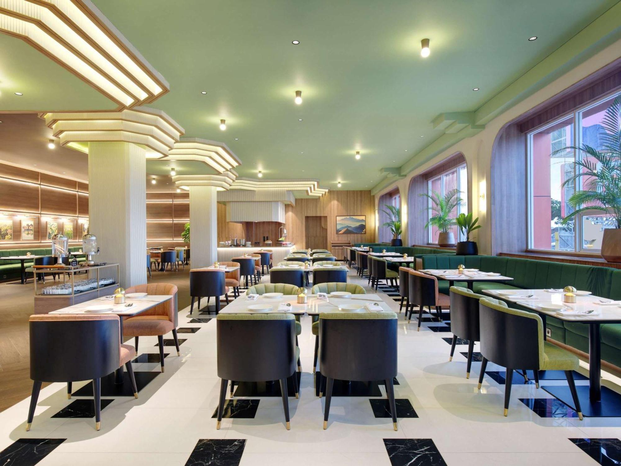 Mercure Garut City Center Экстерьер фото